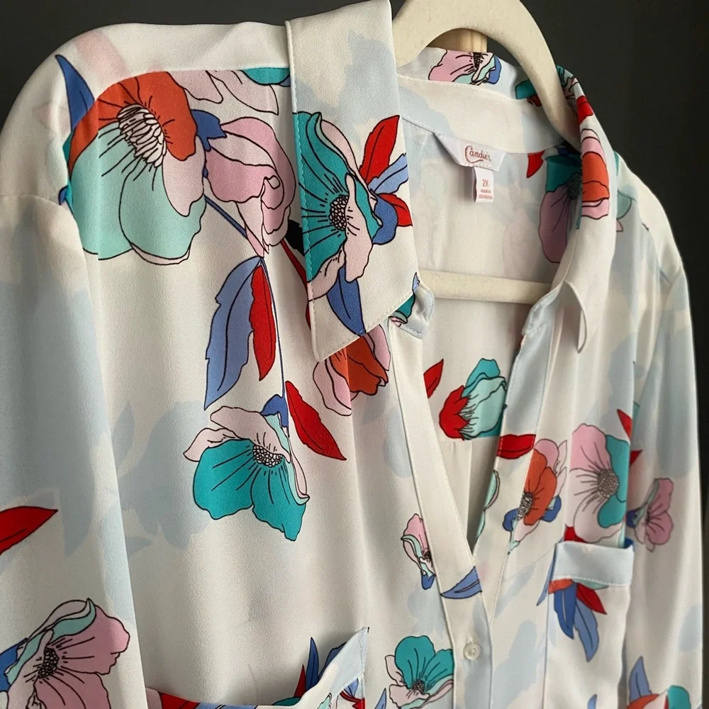 Candies Floral Print Blouse - Picture 3 of 11